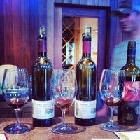 Foto tirada no(a) Trione Vineyards and Winery por Vino V. em 9/7/2012