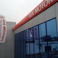 Photo taken at Kia Motors by Margarita on 8/29/2012
