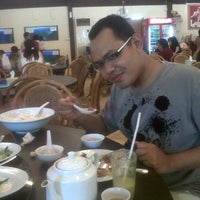 Photo taken at Kuta Plaza Restaurant by Putu Sukrawan on 1/3/2012
