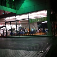 大阪トヨタ自動車 吹田店 - 東淀川区 - 大阪市, 大阪府