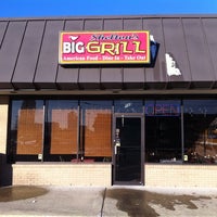 Photo prise au Shelton&amp;#39;s Big Grill par Allison 🐥 B. le2/11/2011