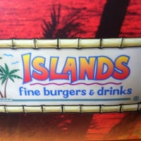 Foto diambil di Islands Restaurant oleh Amanda M. pada 7/31/2012
