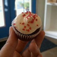 Photo taken at The Great Cupcake Company by Angelie on 7/28/2011