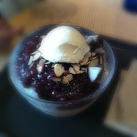 Photo taken at DE CHOCOLATE COFFEE by Miyoung K. on 8/27/2011