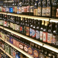 Foto scattata a Liquor Mart da Tyler S. il 1/6/2012