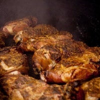Foto tirada no(a) New Market BBQ por Libby W. em 8/14/2012