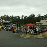 Foto diambil di Harley-Davidson of Greenville oleh Calvin G. pada 9/7/2011