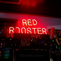 Foto tirada no(a) Red Rooster por Clare J. em 10/3/2011