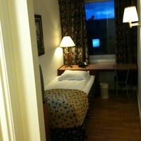Photo taken at Thon Hotel Trondheim by Ruben v. on 5/6/2012