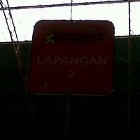 Photo taken at lap.2 Hanggar Futsal Pancoran by Dwiny D. on 12/28/2011