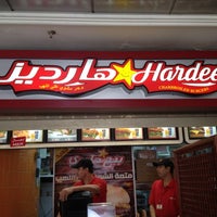 Photo taken at Hardee&#39;s by Abdul Wahab Y. on 5/5/2012