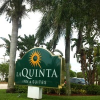 Photo prise au La Quinta Inn &amp;amp; Suites Miami Airport West par Andrew P. le4/16/2011
