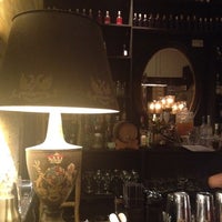 6/29/2012 tarihinde Julian B.ziyaretçi tarafından VOC Restaurant and Bar'de çekilen fotoğraf