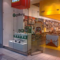 The Lego Store  South Coast Plaza Tour 