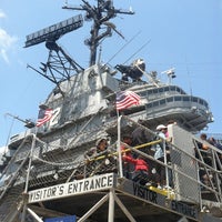 รูปภาพถ่ายที่ USS Hornet - Sea, Air and Space Museum โดย Ira S. เมื่อ 5/28/2012