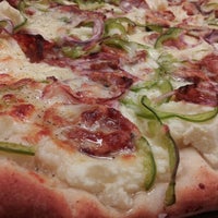 Photo prise au Providence Pizza Co par Joseph R. le8/16/2012