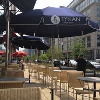 รูปภาพถ่ายที่ Tynan Coffee &amp;amp; Tea โดย Gwynne K. เมื่อ 5/2/2012