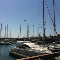 Foto tirada no(a) Porto de Recreio de Oeiras por Ana O. em 3/27/2012