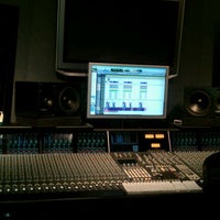 Снимок сделан в Patchwerk Recording Studios пользователем Guy M. 11/14/2011