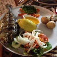 Foto tirada no(a) Império do Mar por Maria C. em 8/13/2012