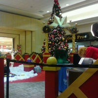 Снимок сделан в Paddock Mall пользователем Dana P. 12/21/2011