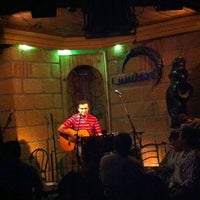 5/19/2012 tarihinde Mr.Eziyaretçi tarafından Lunitari Bar'de çekilen fotoğraf