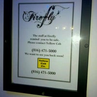 Das Foto wurde bei Firefly Lounge von Jon B. am 3/3/2012 aufgenommen