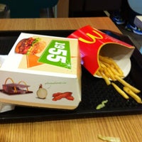 รูปภาพถ่ายที่ McDonald&amp;#39;s โดย Joris v. เมื่อ 3/2/2012