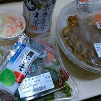Photo taken at 7-Eleven by Taka S. on 8/31/2011