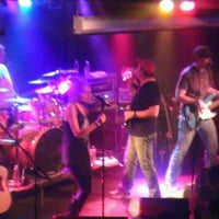 รูปภาพถ่ายที่ Red Carpet Nightclub โดย Kyle h. เมื่อ 1/27/2012