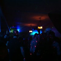 Foto scattata a The Paddock Lounge da Wesley P. il 1/21/2012