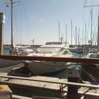 Foto diambil di Tô na Onda oleh Cris M. pada 10/28/2011