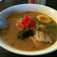 Photo prise au Sushiism Restaurant &amp;amp; Social Lounge par Tomoyuki N. le3/11/2012