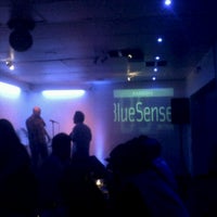 Foto scattata a BlueSense Restobar da Andres C. il 1/29/2012