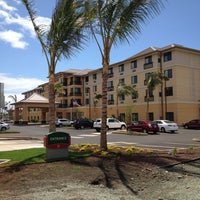 Photo taken at Courtyard by Marriott Maui Kahului Airport by Denton on 7/13/2012