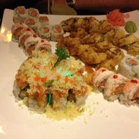 Photo prise au Ikaho Sushi Japanese Restaurant par Jason M. le5/21/2012