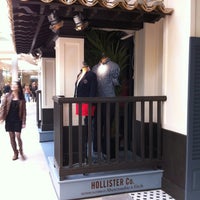 hollister lyon