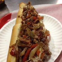 Photo prise au Philly&amp;#39;s Cheese Steaks &amp;amp; Grill par Chicago G. le3/14/2012