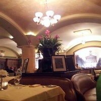Photo taken at Capitol Grille by Guille I. on 8/5/2012