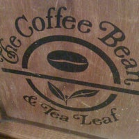 Снимок сделан в The Coffee Bean &amp;amp; Tea Leaf пользователем Ronnie D. 3/2/2012