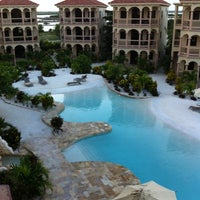 รูปภาพถ่ายที่ Coco Beach Resort โดย David เมื่อ 4/16/2012