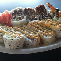 Photo prise au Sushi by me! par Brian F. le9/6/2012