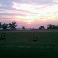 Foto scattata a 9/18 Lake Park Golf Club da Tracy G. il 5/26/2012