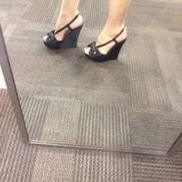 DSW Designer Shoe Warehouse - Shoe 