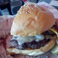 Photo taken at Fuddruckers by Danielle S. on 4/7/2012