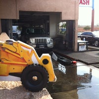 Photo taken at Galleria Car Wash by AD N. on 2/11/2012
