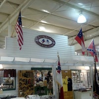 Foto tirada no(a) Shenandoah Heritage Market por Al D. em 8/16/2012