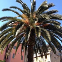 Снимок сделан в Residenza In Farnese Hotel Rome пользователем Andrea B. 2/25/2012
