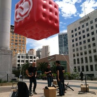 4/23/2012 tarihinde Nils W.ziyaretçi tarafından Adobe #HuntSF at Union Square'de çekilen fotoğraf