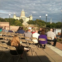 9/24/2011 tarihinde Kevin T.ziyaretçi tarafından State Historical Building of Iowa'de çekilen fotoğraf